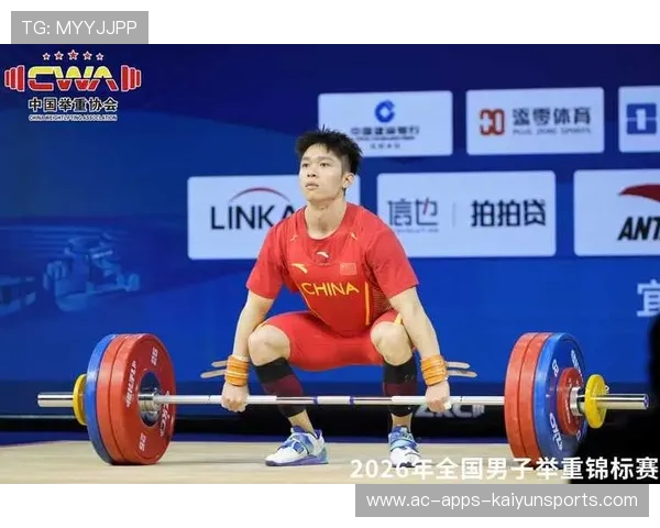 世界举重康复成功案例展示：案例库为教练与运动员提供参考，举重冠军进icu
